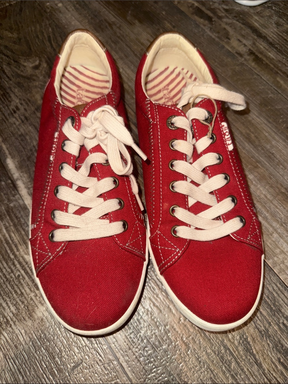 Taos Red Canvas Lace-Up Sneakers